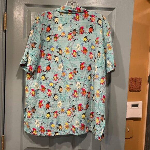 Chico's vintage vibrant short slv. blouse with fish, size 12, good condition - Picture 3 of 3